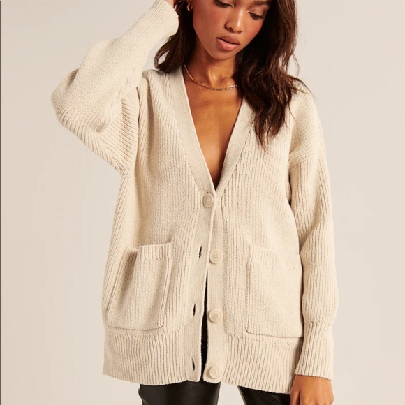 Abercrombie & Fitch Sweaters - Abercrombie & Fitch - Oversized Cream Cardigan
